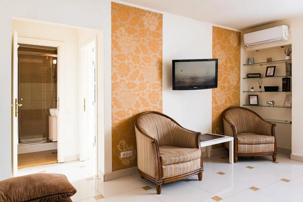 Down Town 1Br Apartment W Self Check In Bucharest Romania