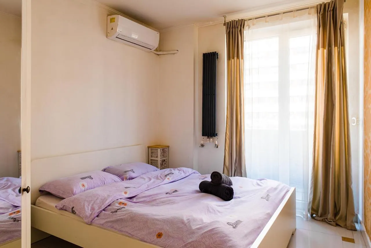 Down Town 1Br Apartment W Self Check In Bucharest